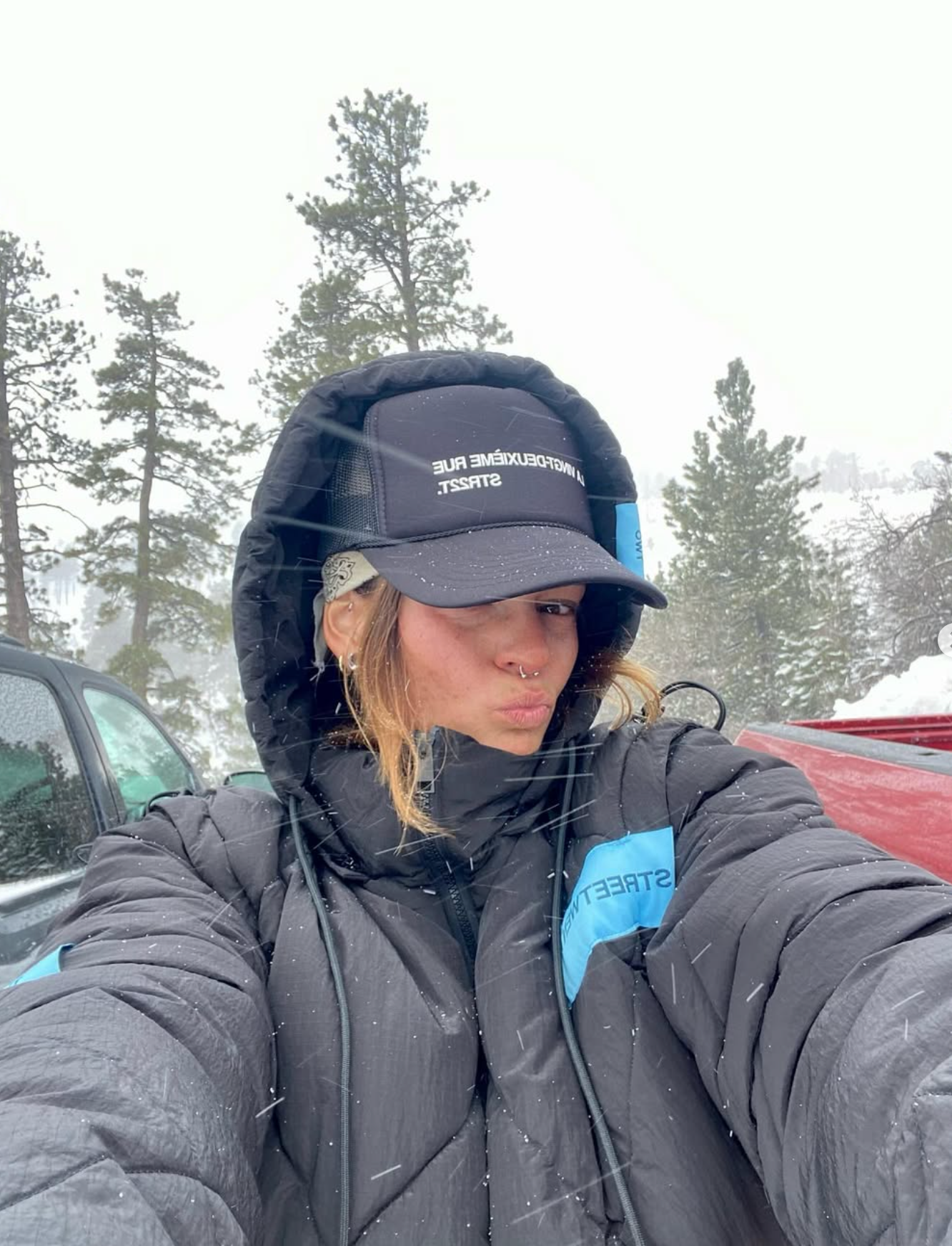 4-IN-1 BLACK PUFFER