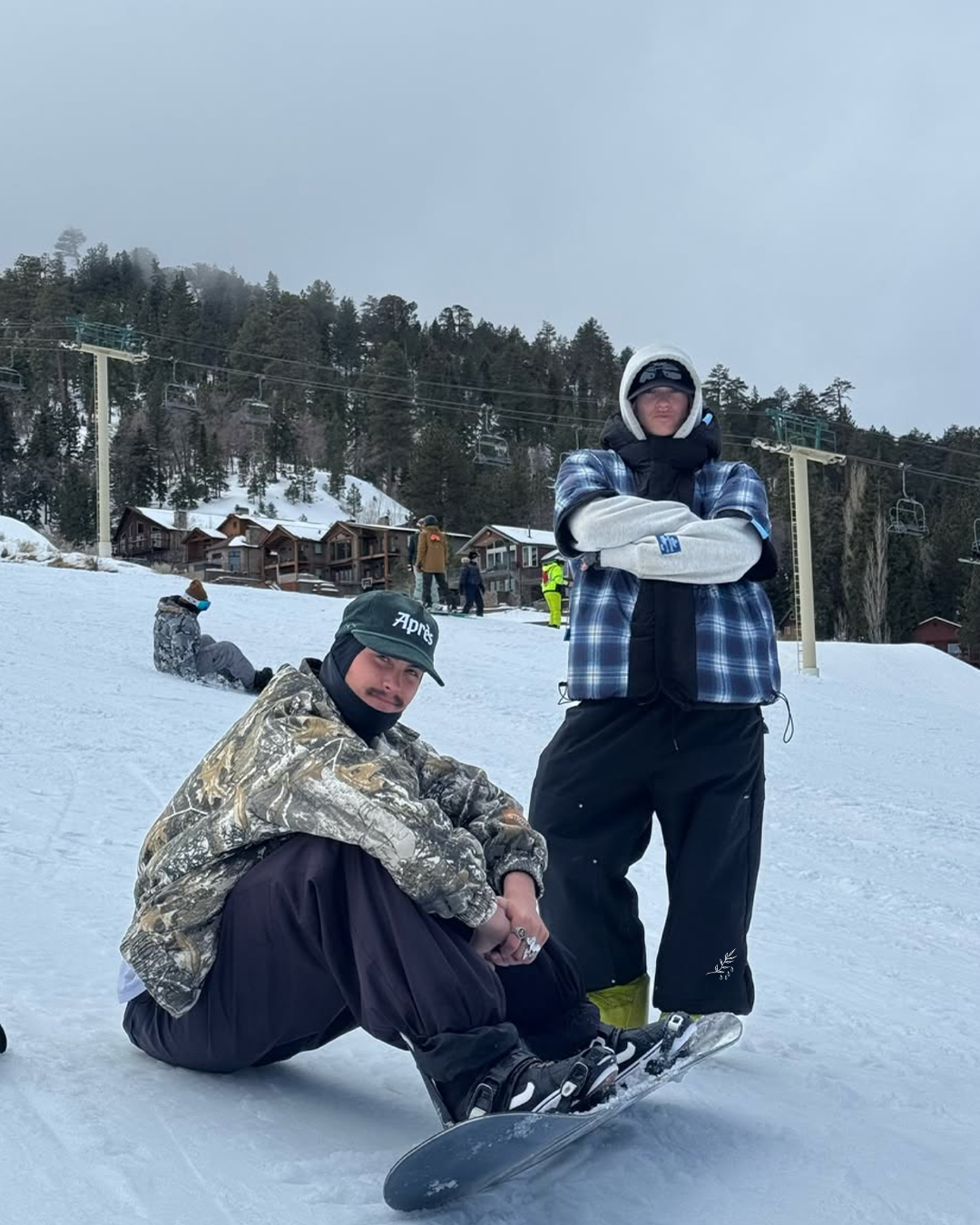 DOUBLE KNEE SNOWPANTS.